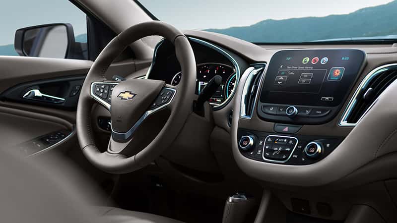 2016 Chevy Malibu Interior Features Bring Tech, Connectivity