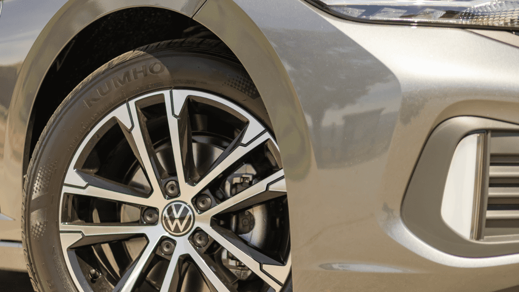 2023 Volkswagen Jetta Wheels.