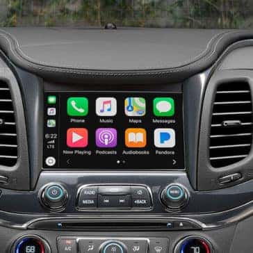 2019-Chevrolet-Impala-interior-radio