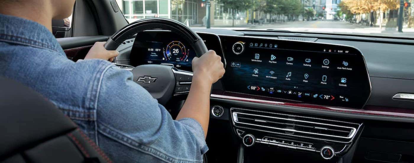 A close-up of the black dash is shown in a 2024 Chevy Traverse.