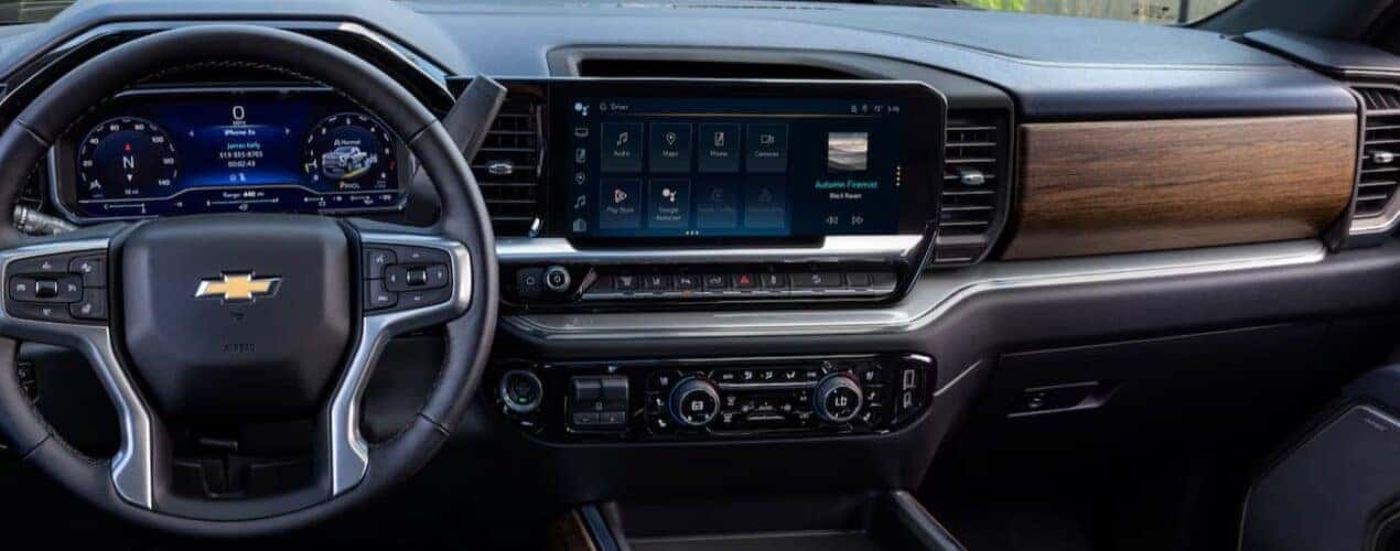 The black and brown dash is shown in a 2025 Chevy Silverado 2500.