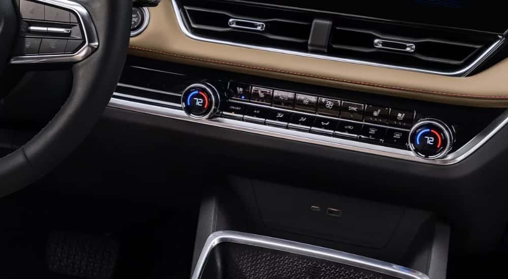 HVAC controls are shown in a 2025 Chevy Equinox.