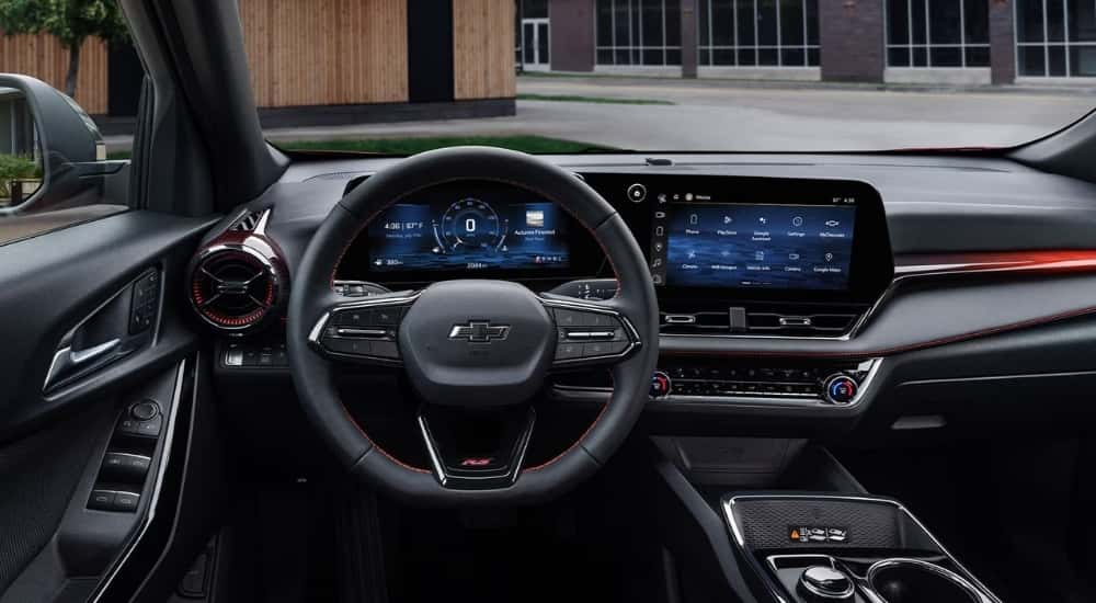The black interior is shown in a 2025 Chevy Equinox RS.