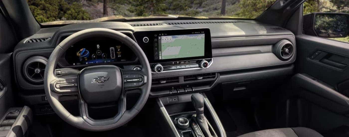 Gray dash in a 2026 Chevy Colorado.