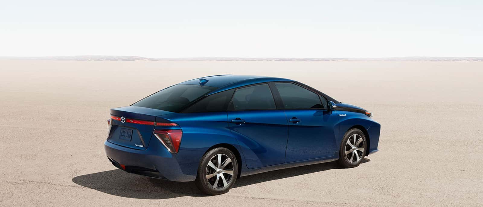 2016 Toyota Mirai profile view