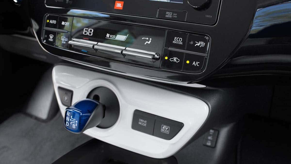 2017-Toyota-Prius-Four-Touring-Climate-Control