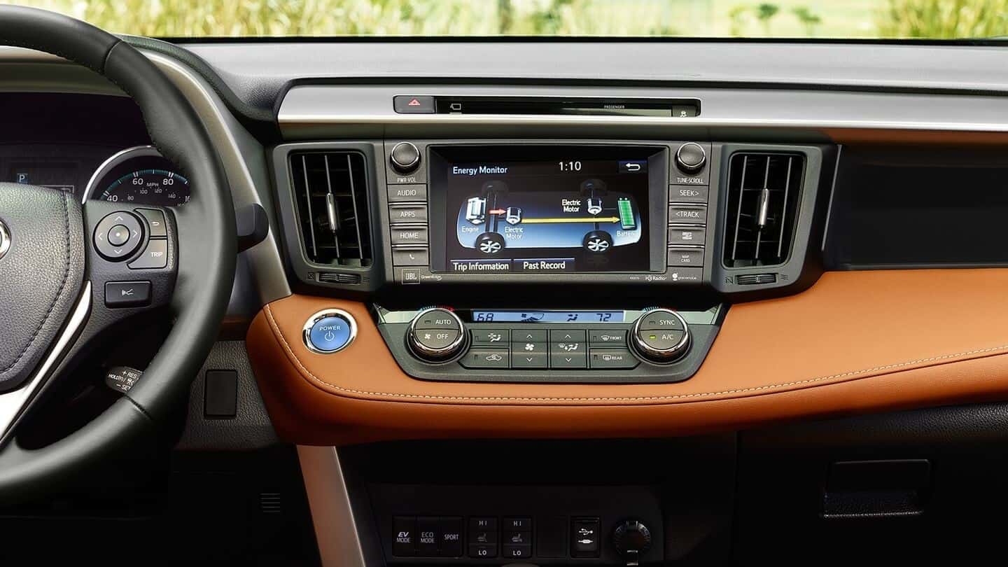 2017 Toyota RAV4 safety features