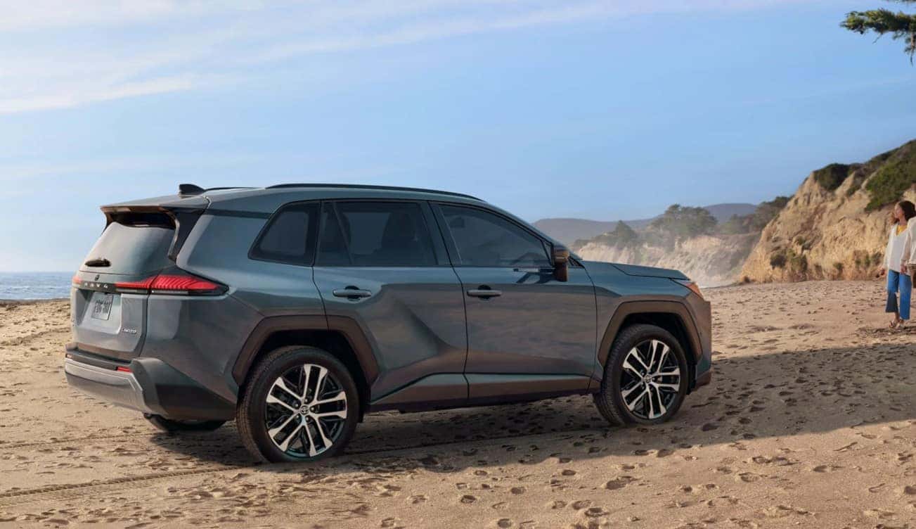 toyota rav4 suv for highway and weekend driving