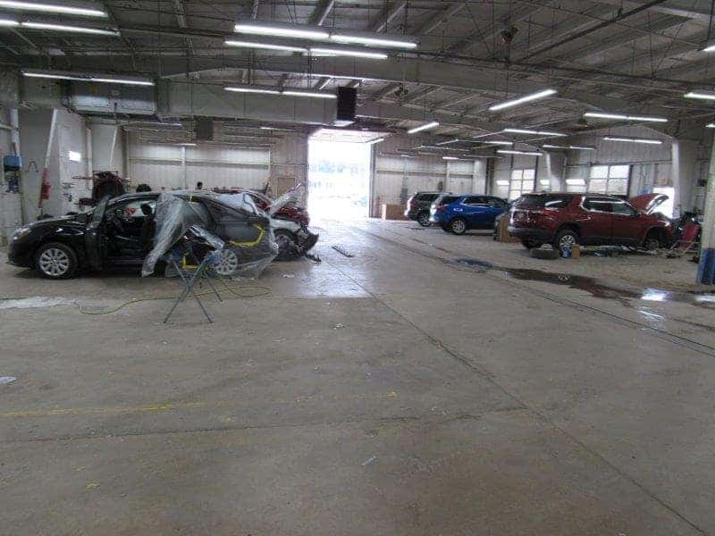 Holz Motors vehicle bay