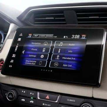 2019-Honda-Clarity-display-audio-touch-screen