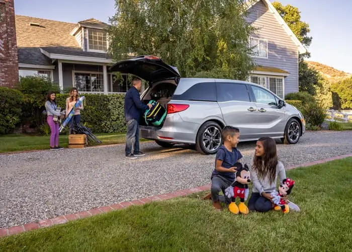 Refreshed 2021 Honda Odyssey Takes Families on an “Enchanted” Ride 