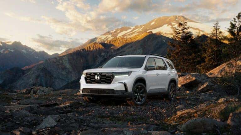 Rugged 2025 Honda Pilot Adds Black Edition with More Aggressive Look