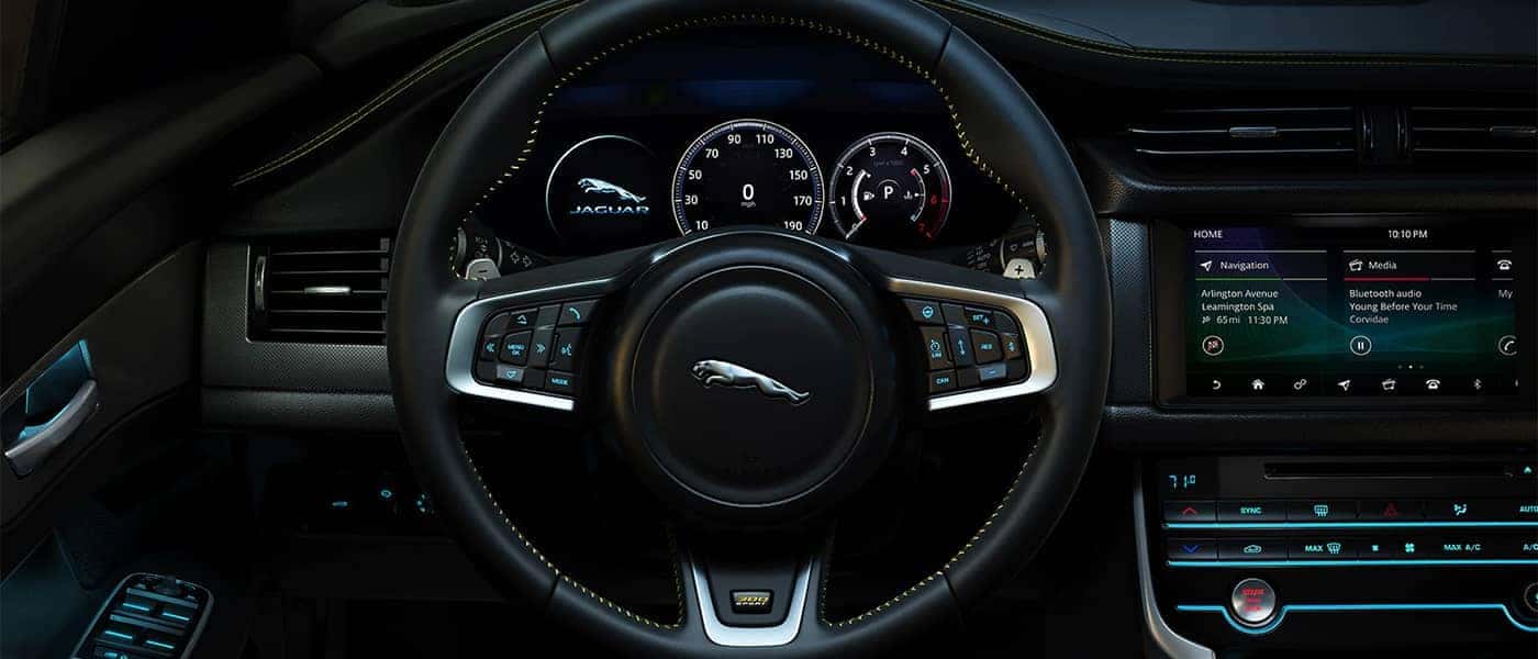 Jaguar XJ - Select or Change Gear Shifts