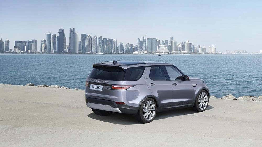2020-Land-Rover-Discovery-Rear