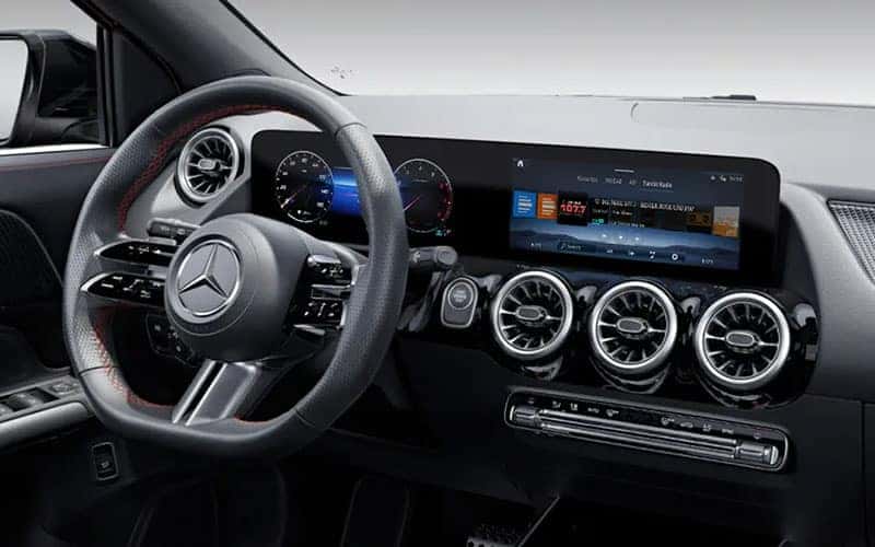Mercedes-Benz GLA Technology