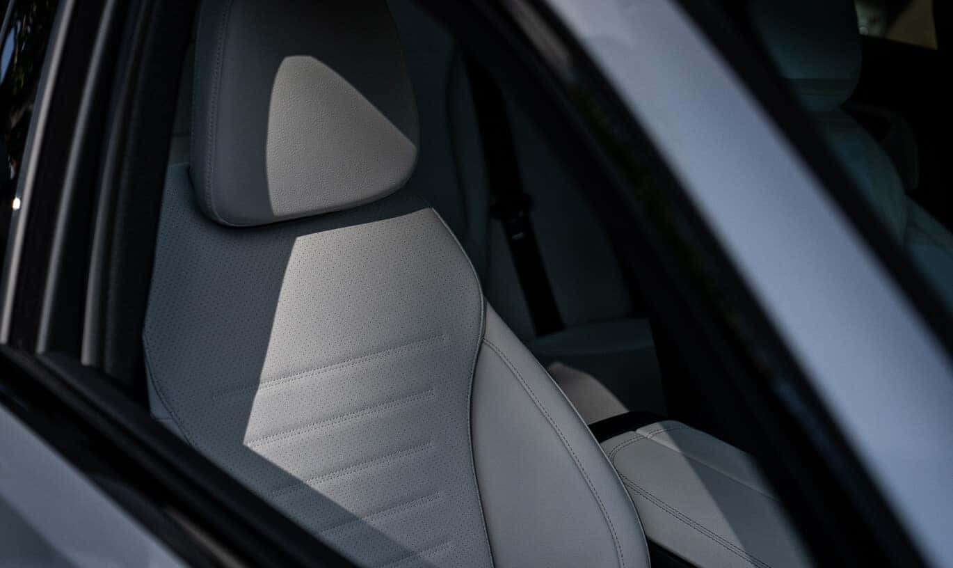 Mercedes-Benz C-Class Interior Colors and Seating Material 3