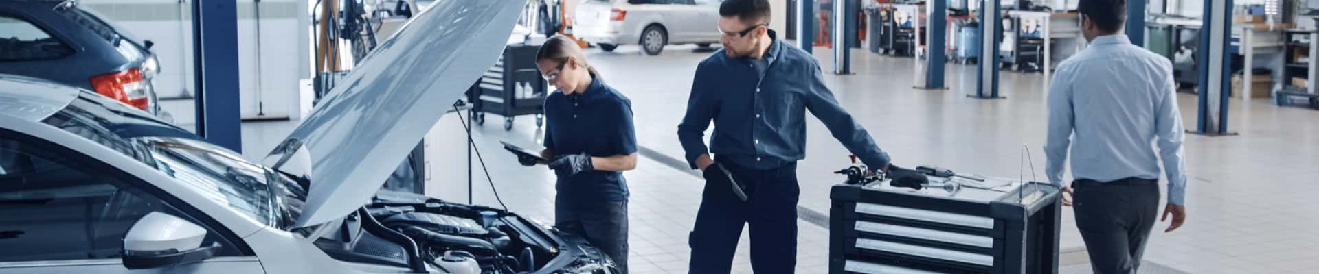 Mercedes-Benz Service Center