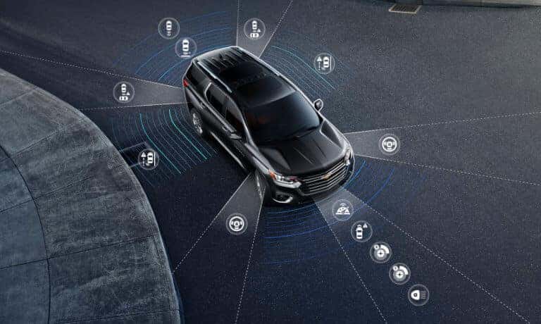 2020 Chevy Traverse in black showing the saftey icons 