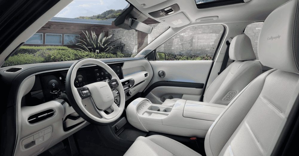 Luxury--Versatility--and-Efficiency-The-Hyundai-Palisade-Hybrid-is-the-Complete-Package---interior-view