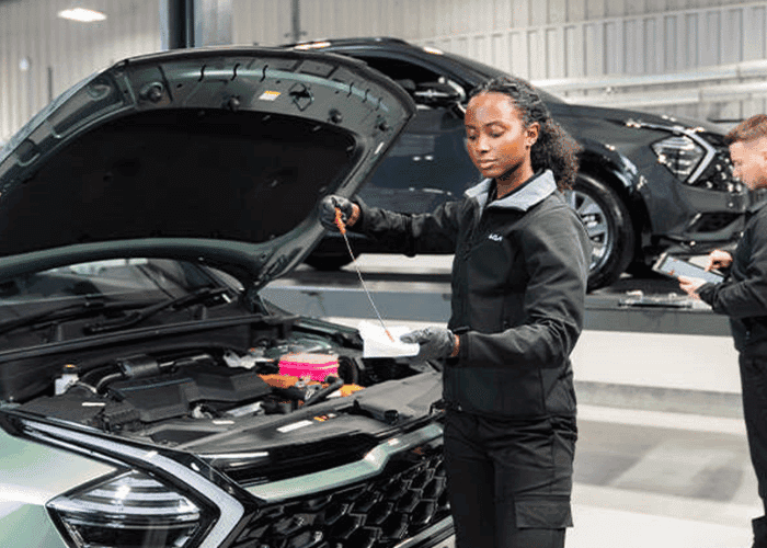Avon Kia Dealership - schedule auto service