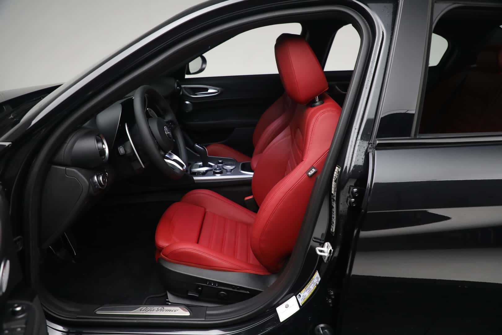 red interior giulia alfa romeo