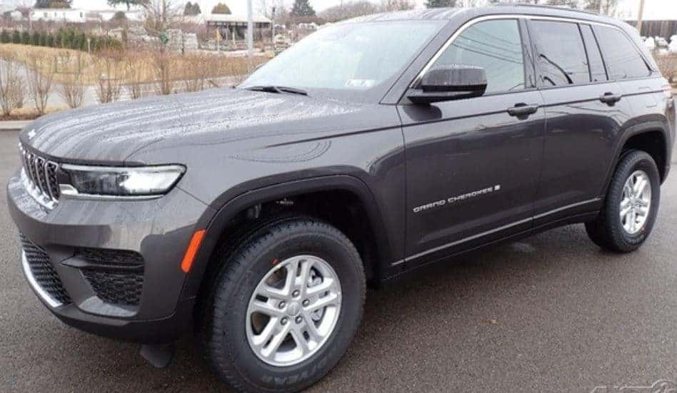 2025 Jeep Grand Cherokee Limited 4x4- Lease for $239/month!*