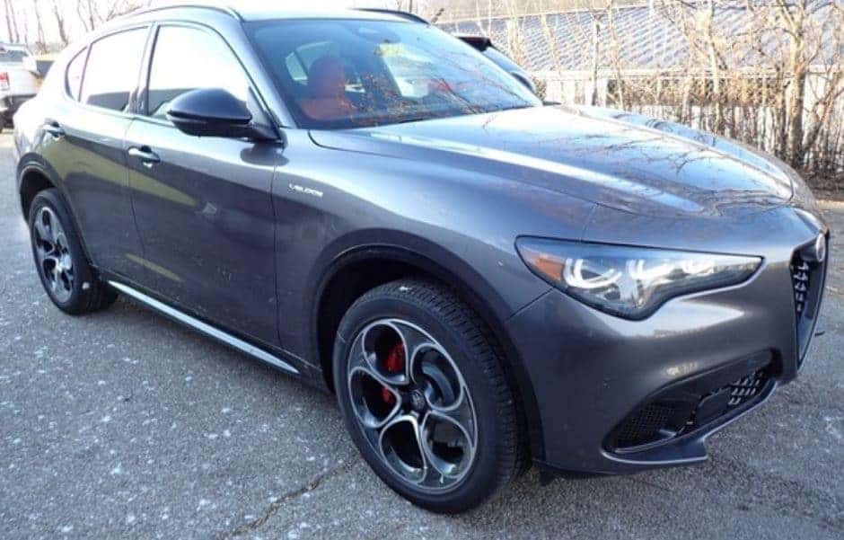2025 Alfa Romeo Stelvio Veloce AWD- Lease for $579/MONTH, $579 Due at Signing!*