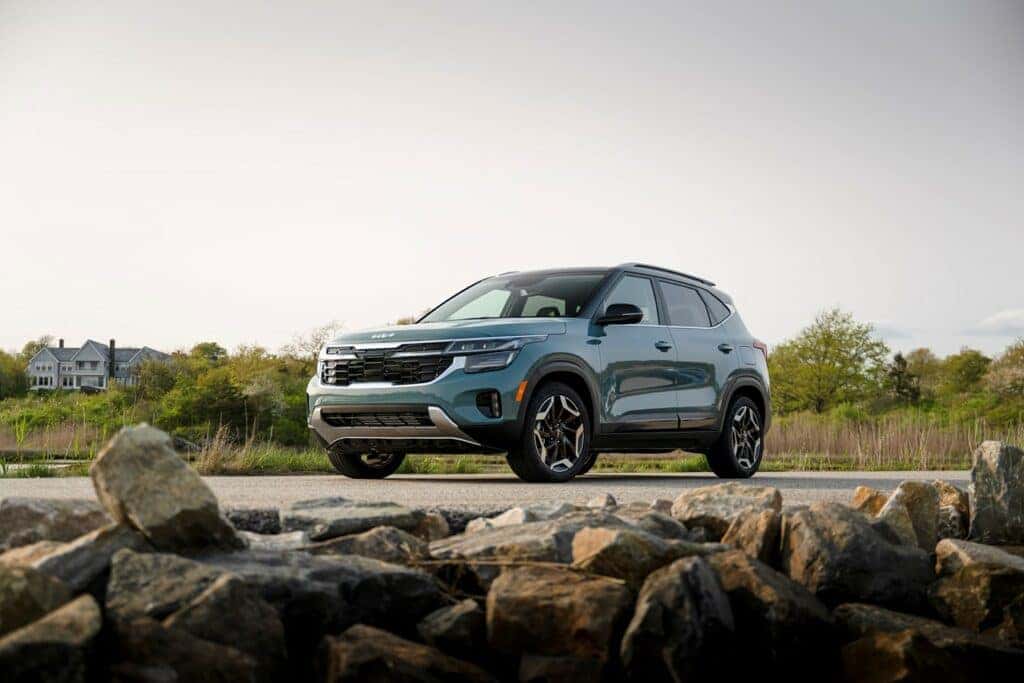 2024 KIA Seltos in Pluton Blue