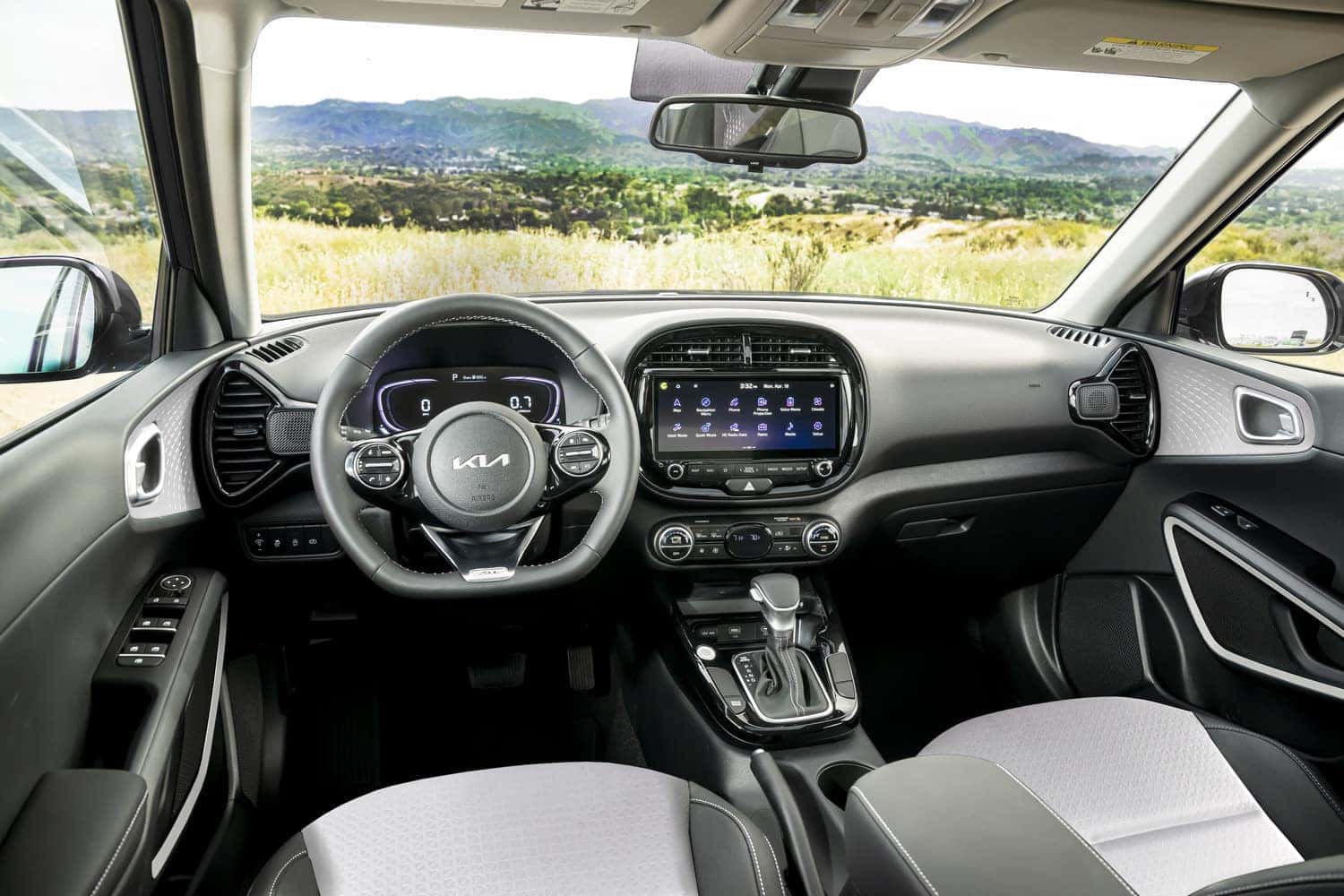 2025 KIA Soul interior