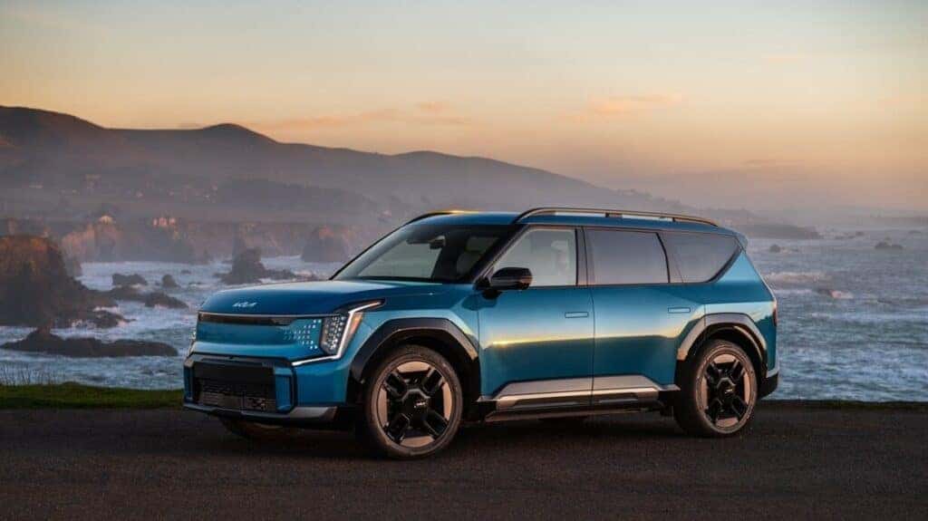 The 2025 KIA EV6, KIA's all-new 3-row electric SUV, showcases innovative design and advanced technology.