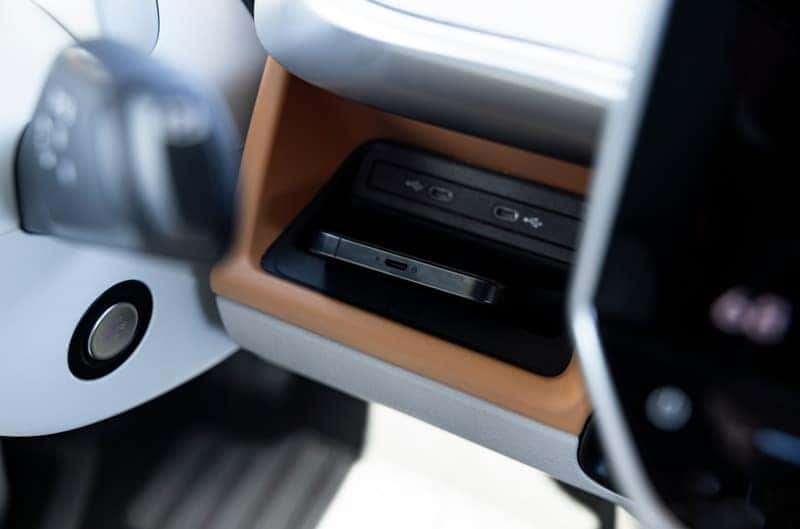 The wireless phone charger of the 2025 VW ID.Buzz