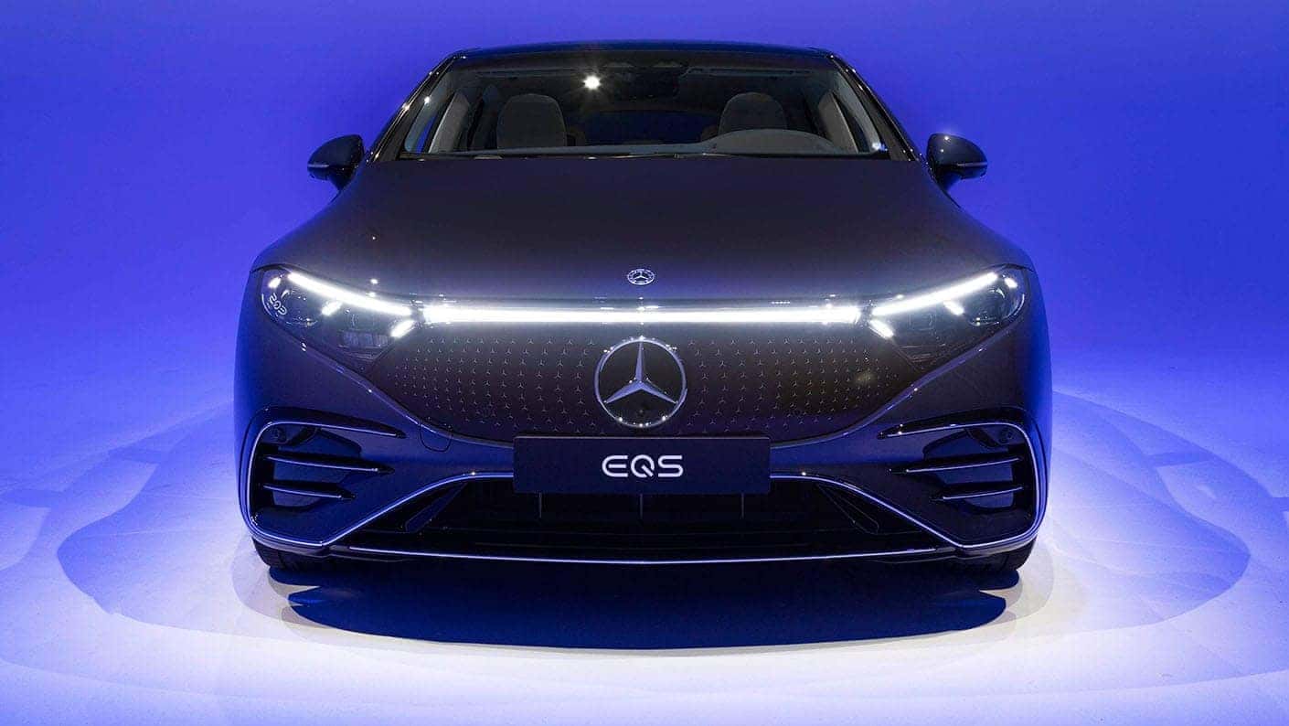 2022 EQS front view