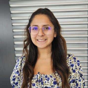 Andrea  Cruz